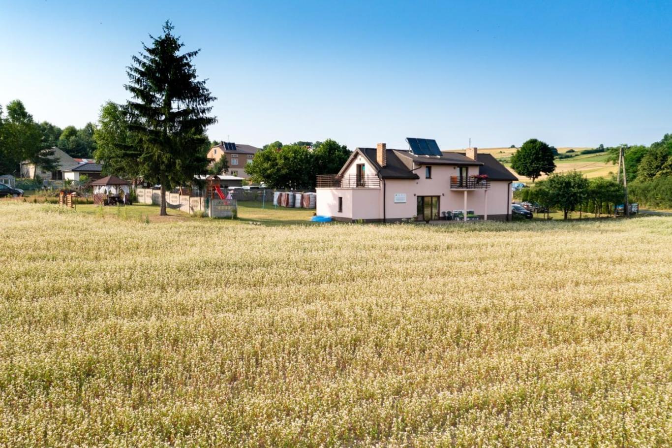 Jurajskie Pokoje Pod Lasem Bobolice  Buitenkant foto