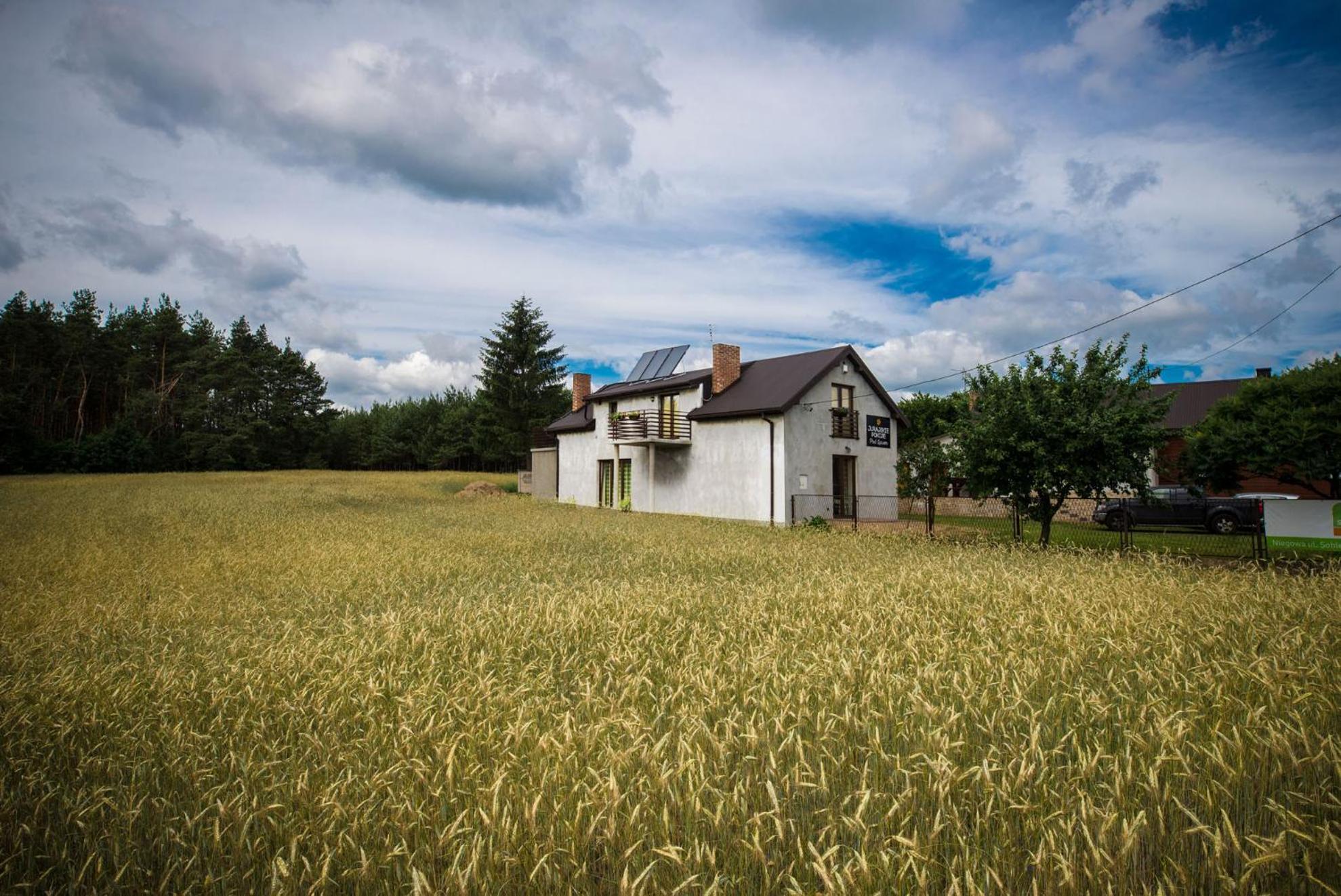 Jurajskie Pokoje Pod Lasem Bobolice  Buitenkant foto